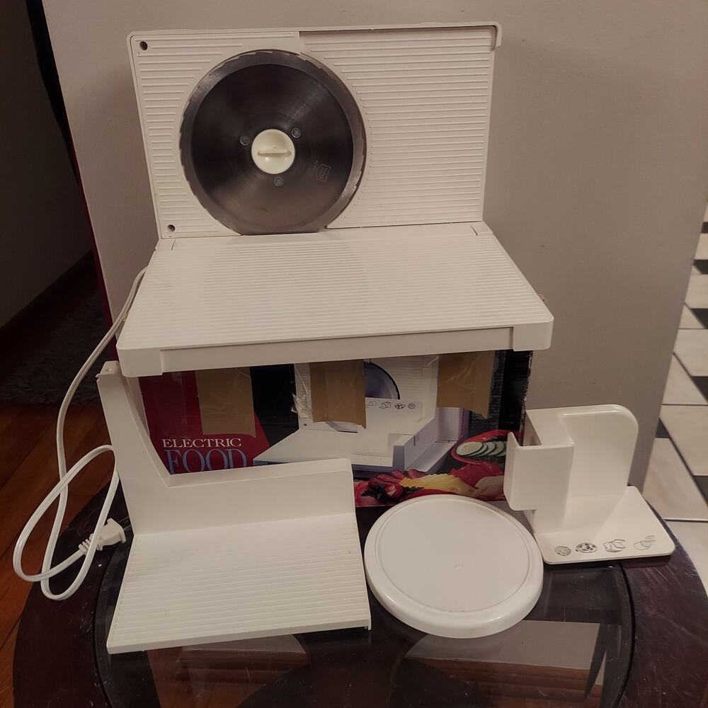 Toastmaster Electric Food Slicer Model 6121